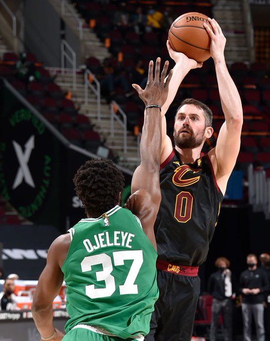 足球的另一 足球的另一